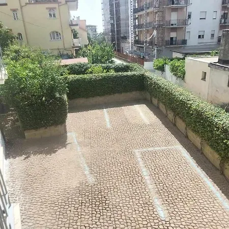 Ferienwohnung Barnet House Lamezia Lamezia Terme Exterior foto